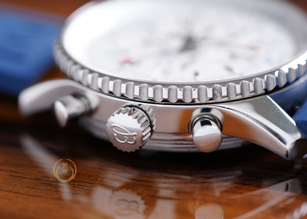 Breitling Navitimer World A24322
