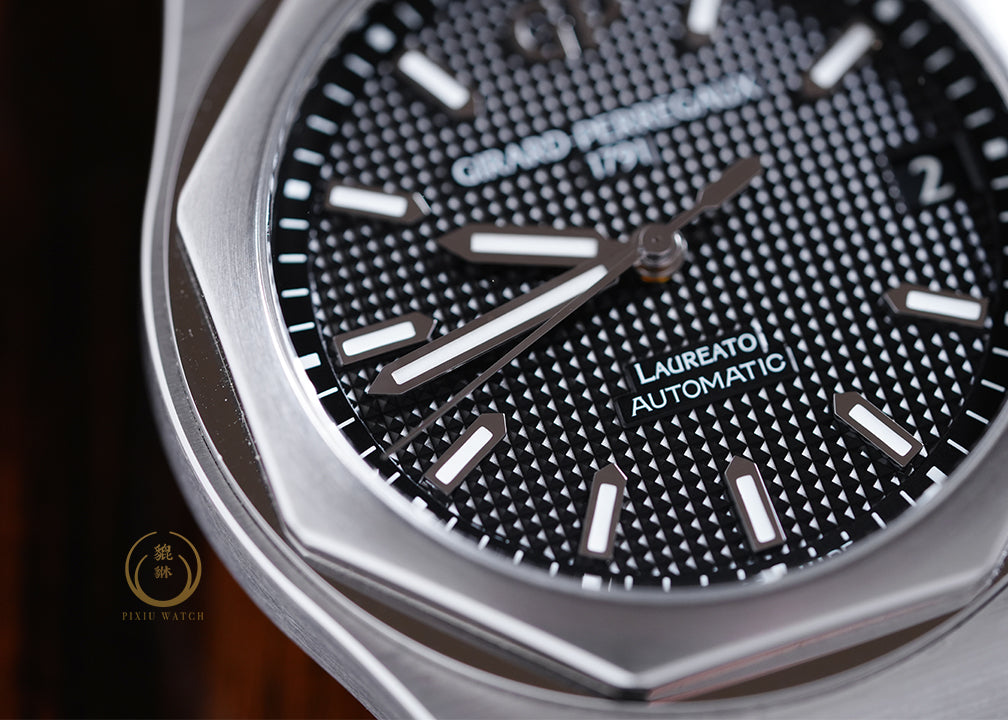 Girard-Perregaux Laureato Black Clous de Paris