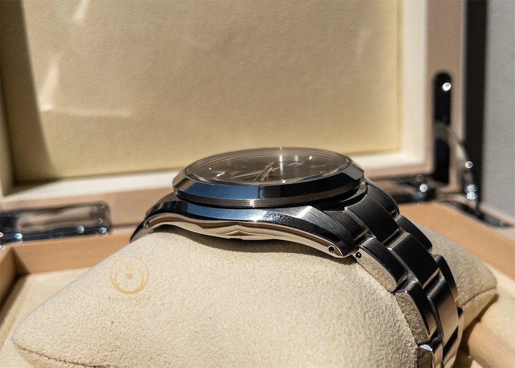 Grand Seiko 9F Quartz GMT Limited