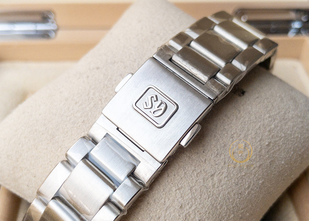 ‘Brand New’ Grand Seiko GMT Frost Dial