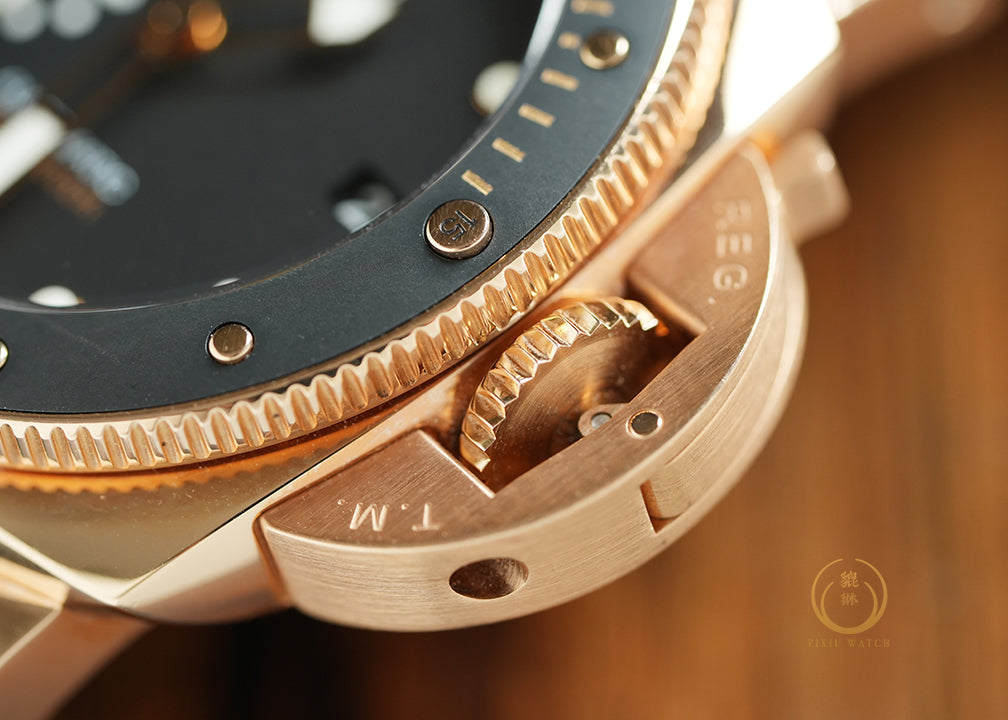 PAM01164 Luminor Submersible Goldtech