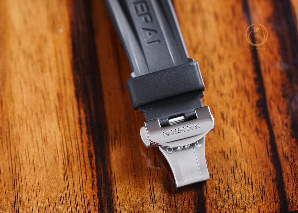 Panerai Luminor PAM00104 Series R