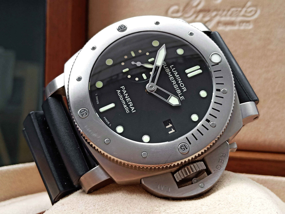 Panerai 305 Submersible Titanium