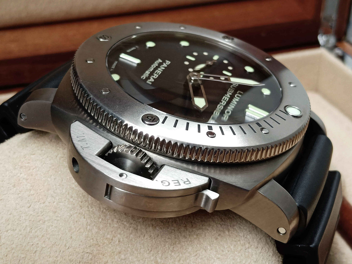 Panerai 305 Submersible Titanium