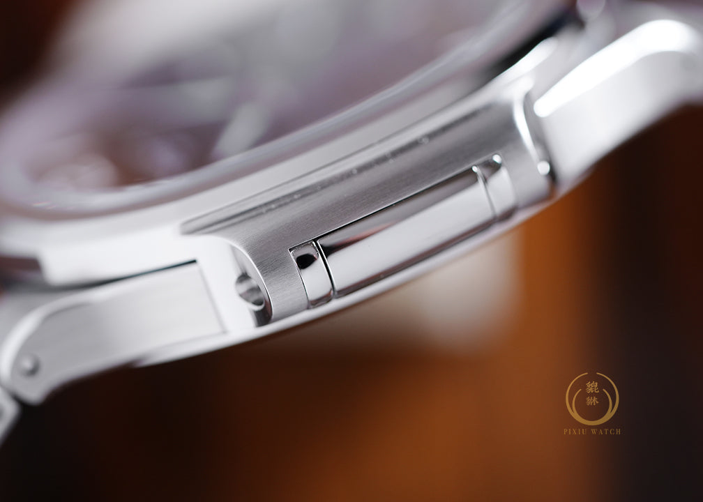 “Brand New” Patek Ladies Nautilus 7118/1A