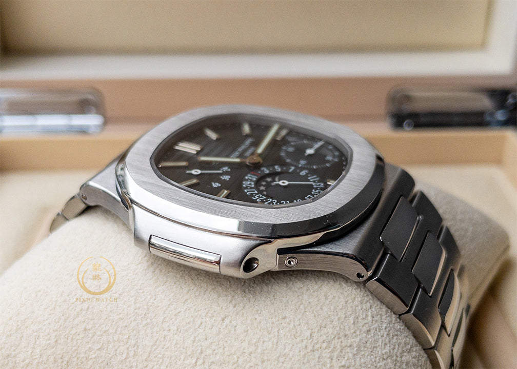 Patek Philippe Nautilus 5712/1A-001
