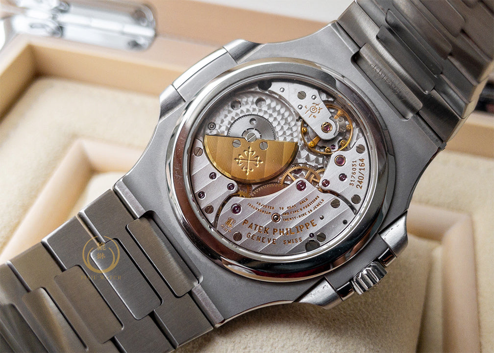 Patek Philippe Nautilus 5712/1A-001