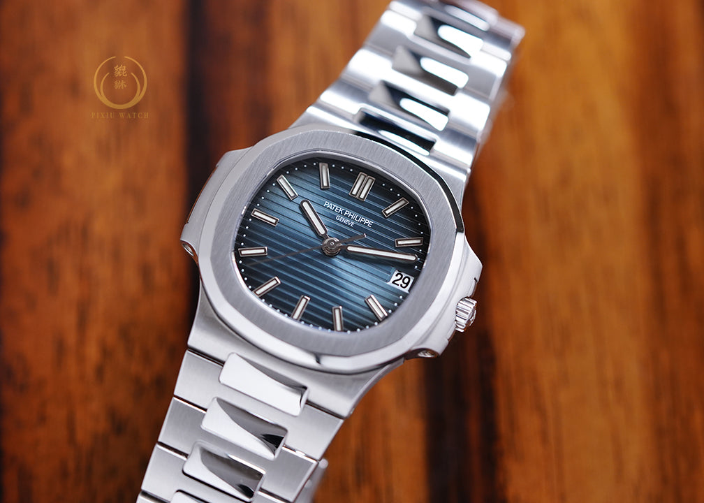 Patek Philippe Nautilus 5800/1A