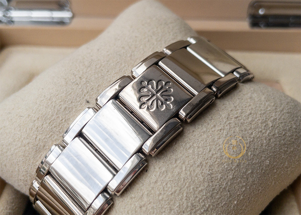 Patek Philippe Twenty~4 4908/200G WG