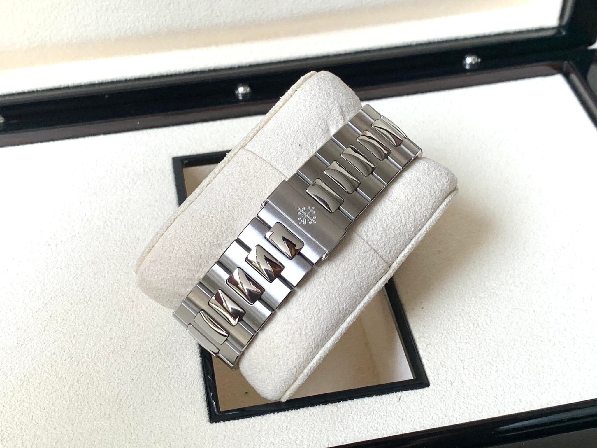 Patek Philippe Nautilus 5711/1A White Dial