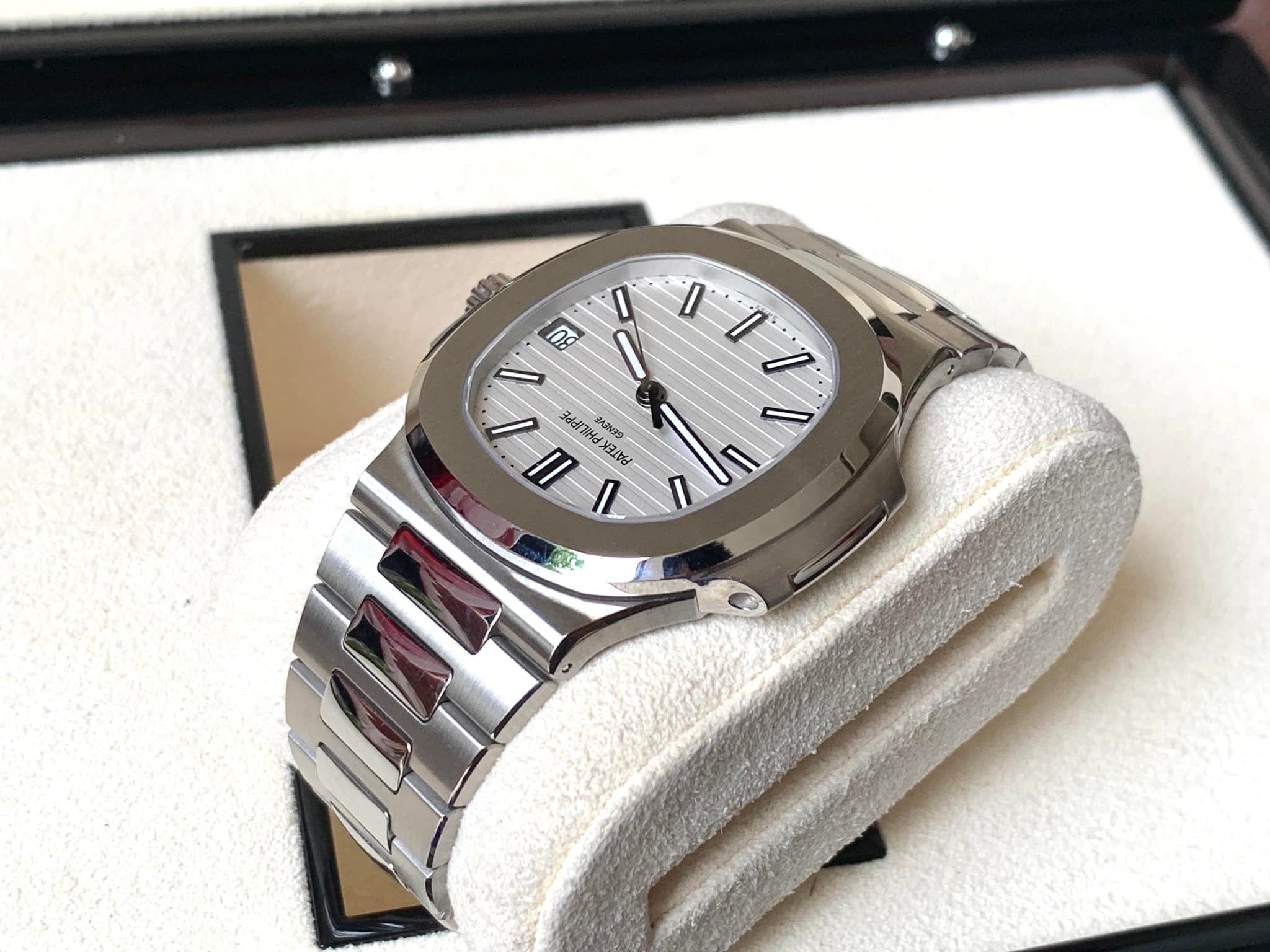 Patek Philippe Nautilus 5711/1A White Dial