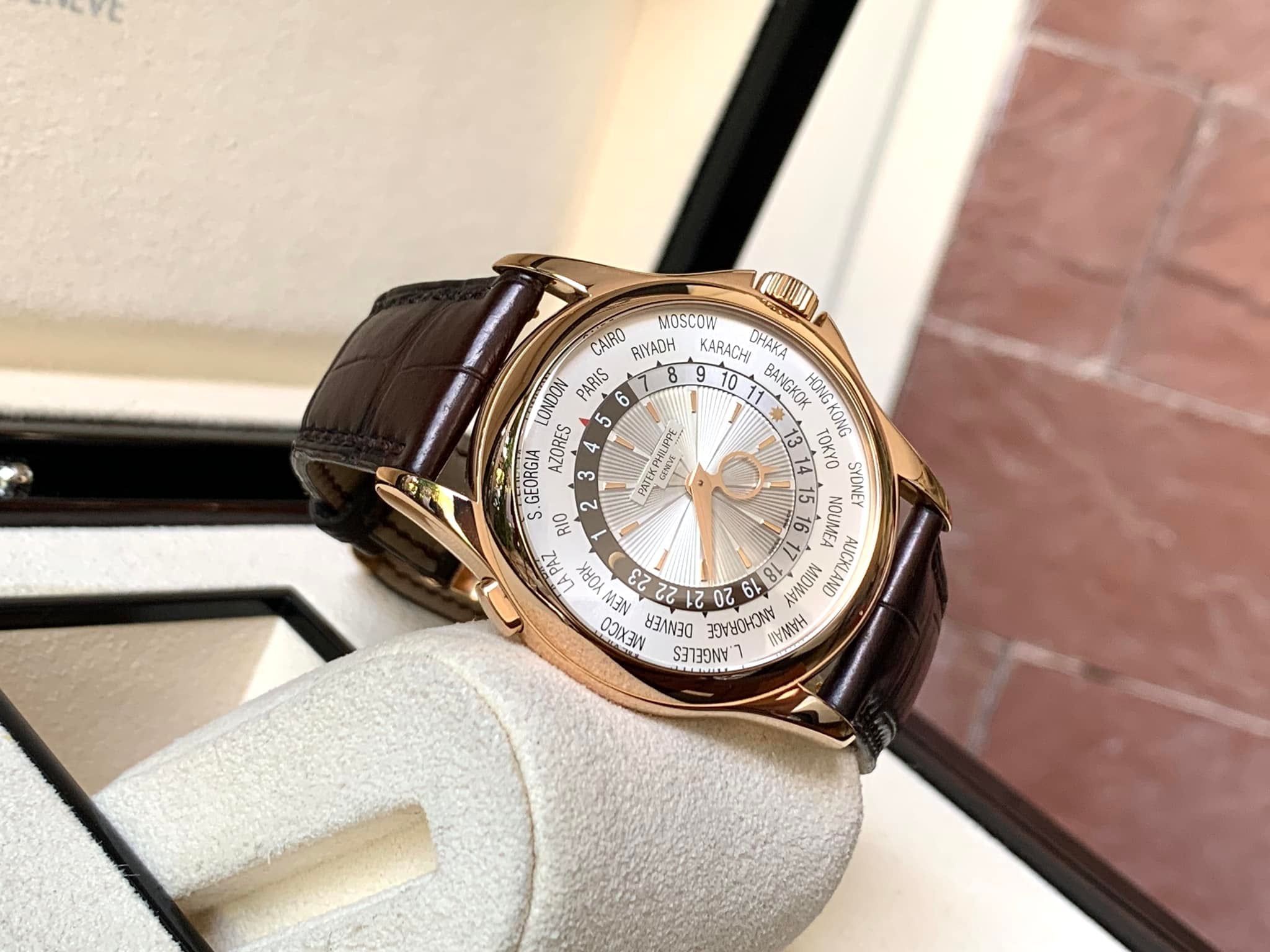 Patek Philippe World Time 5130R Rose Gold