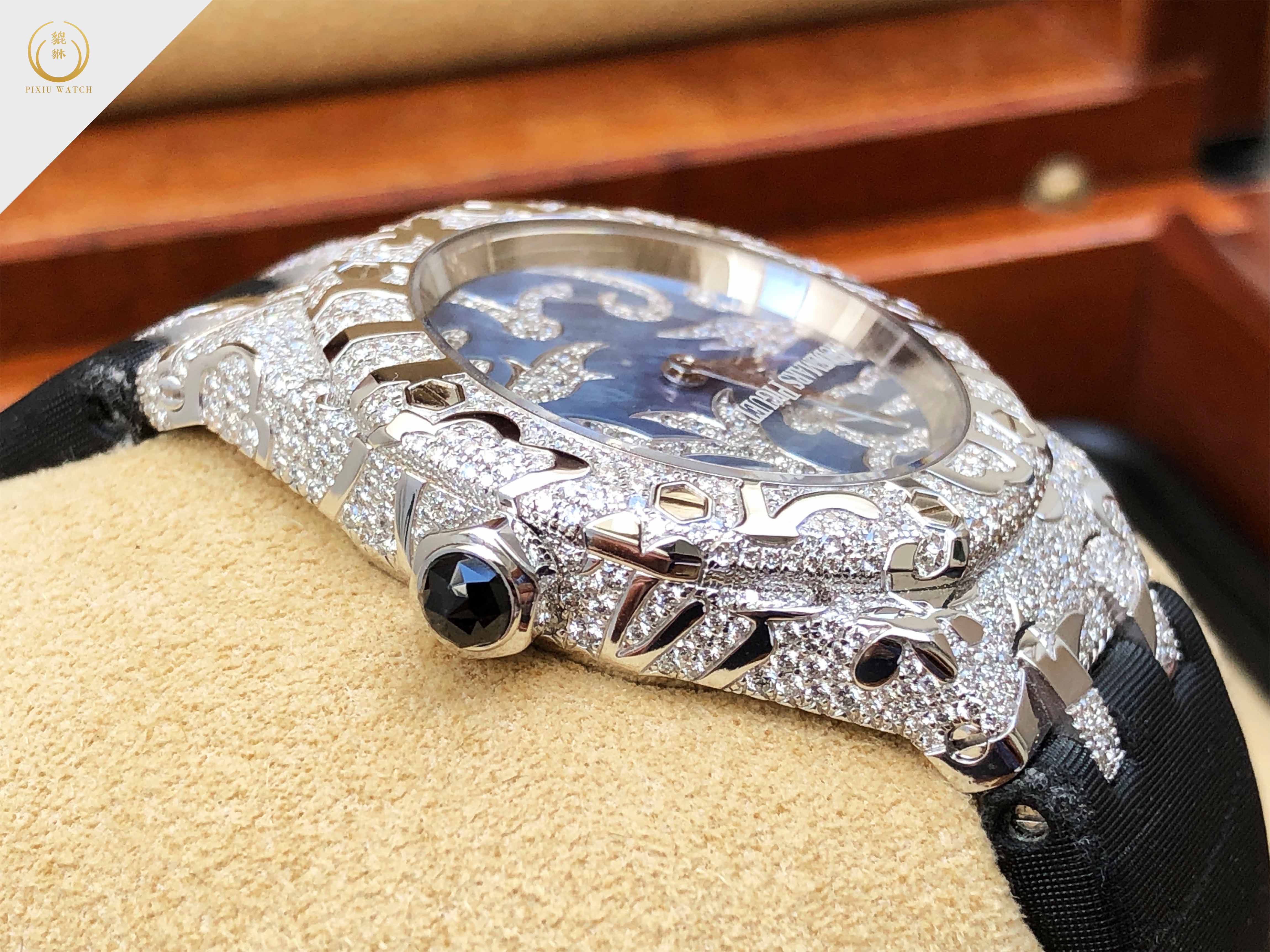 Audemars Piguet Royal Oak Lady Leaves Collection