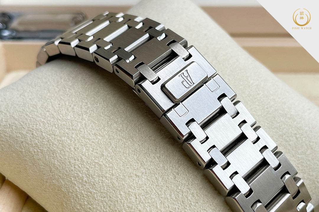 Audemars Piguet Royal Oak Chronograph White Dial