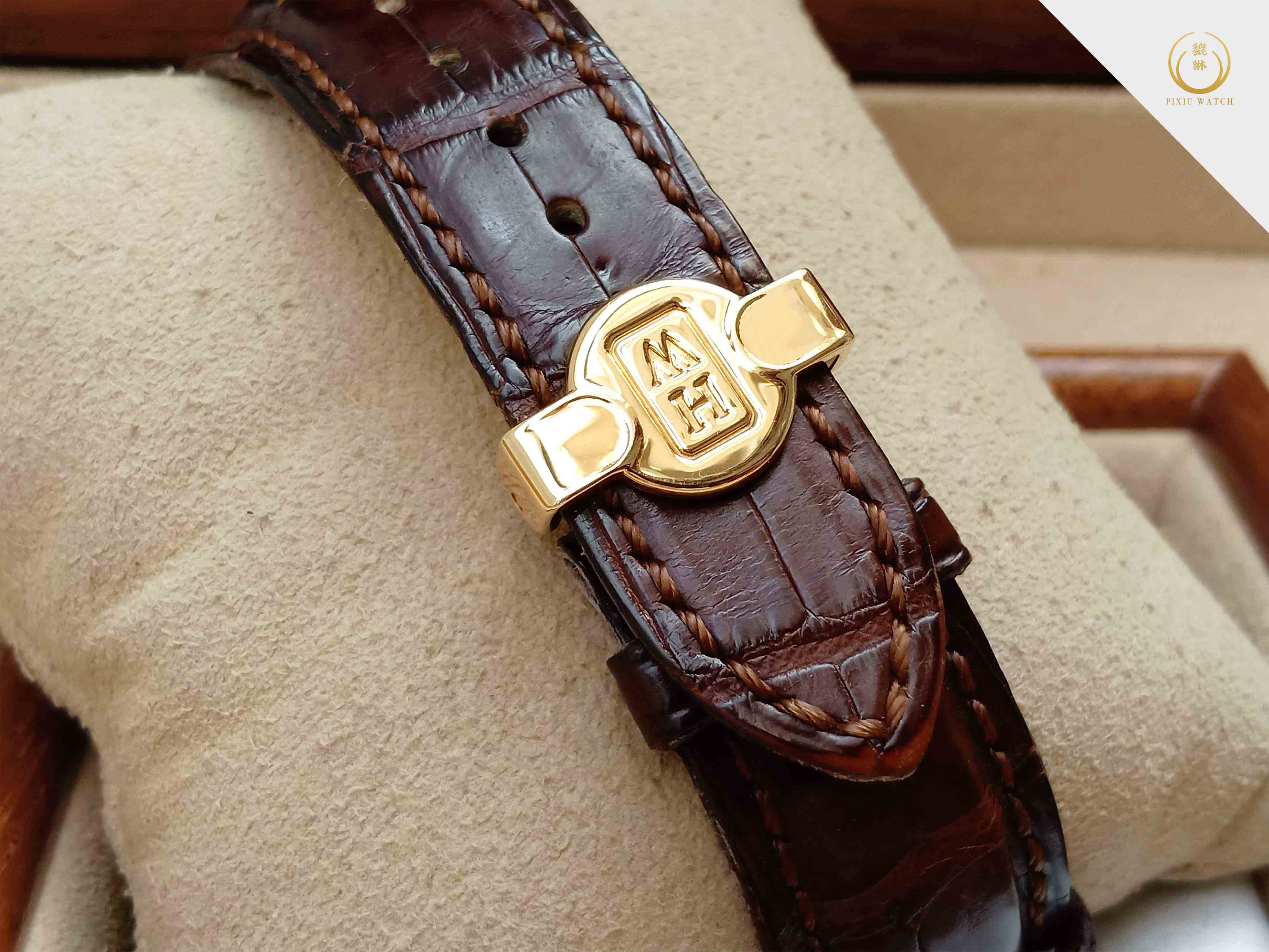 Harry Winston Premier Date 18K Yellow Gold