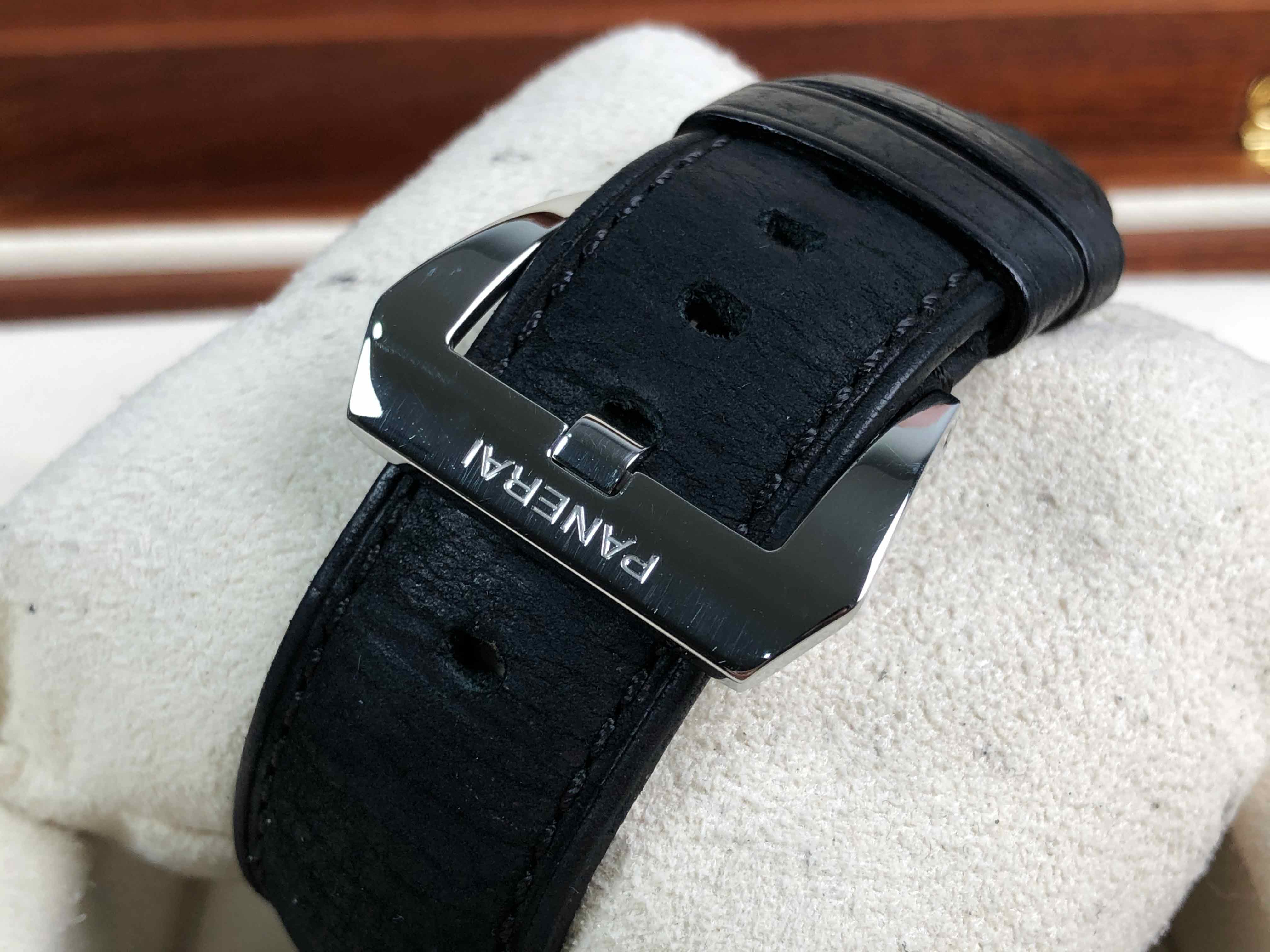 Panerai Radiomir 8 Days PAM610