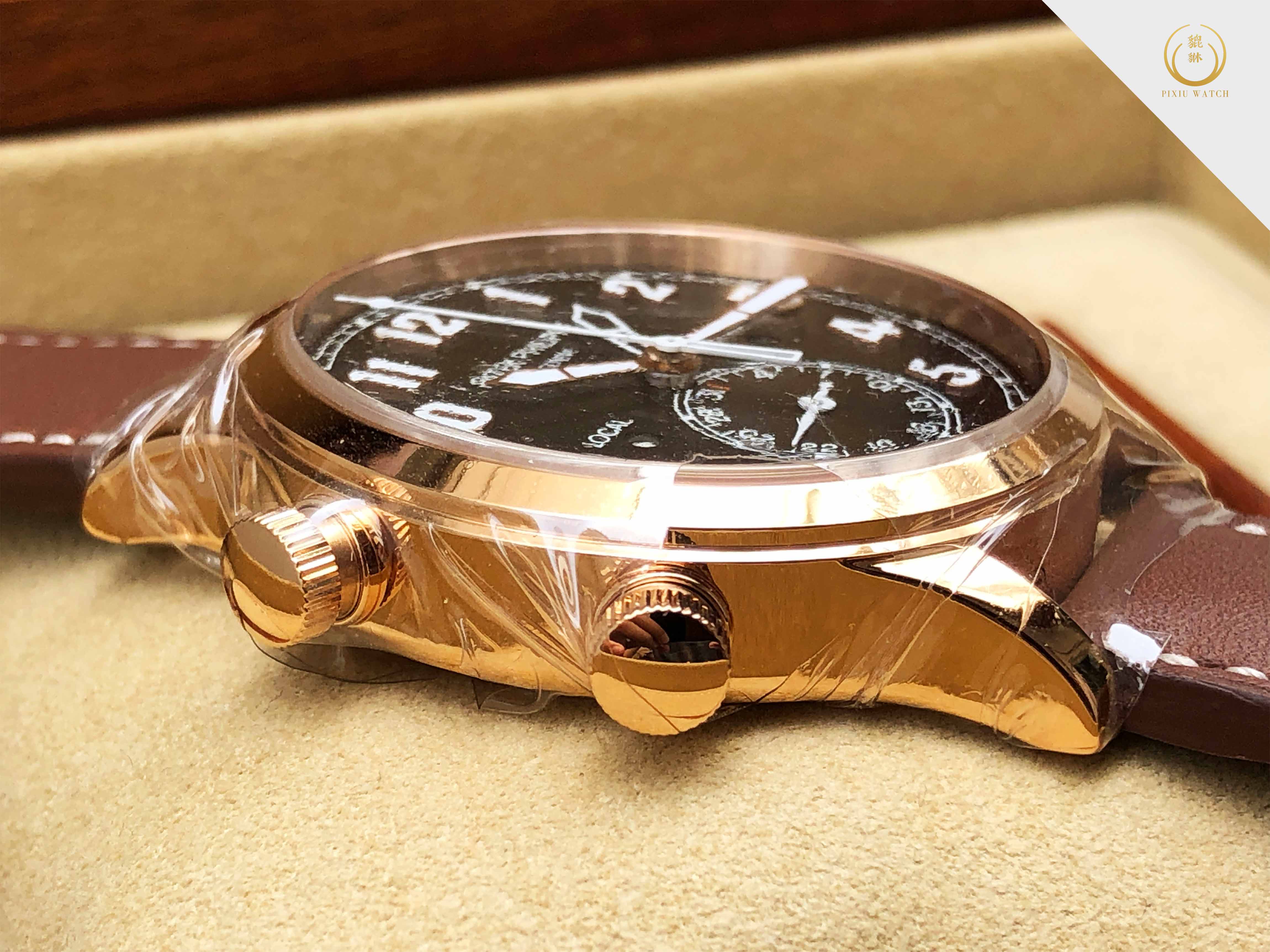 “New” Patek Philippe Calatrava 5524R-001 Pilot Travel Time