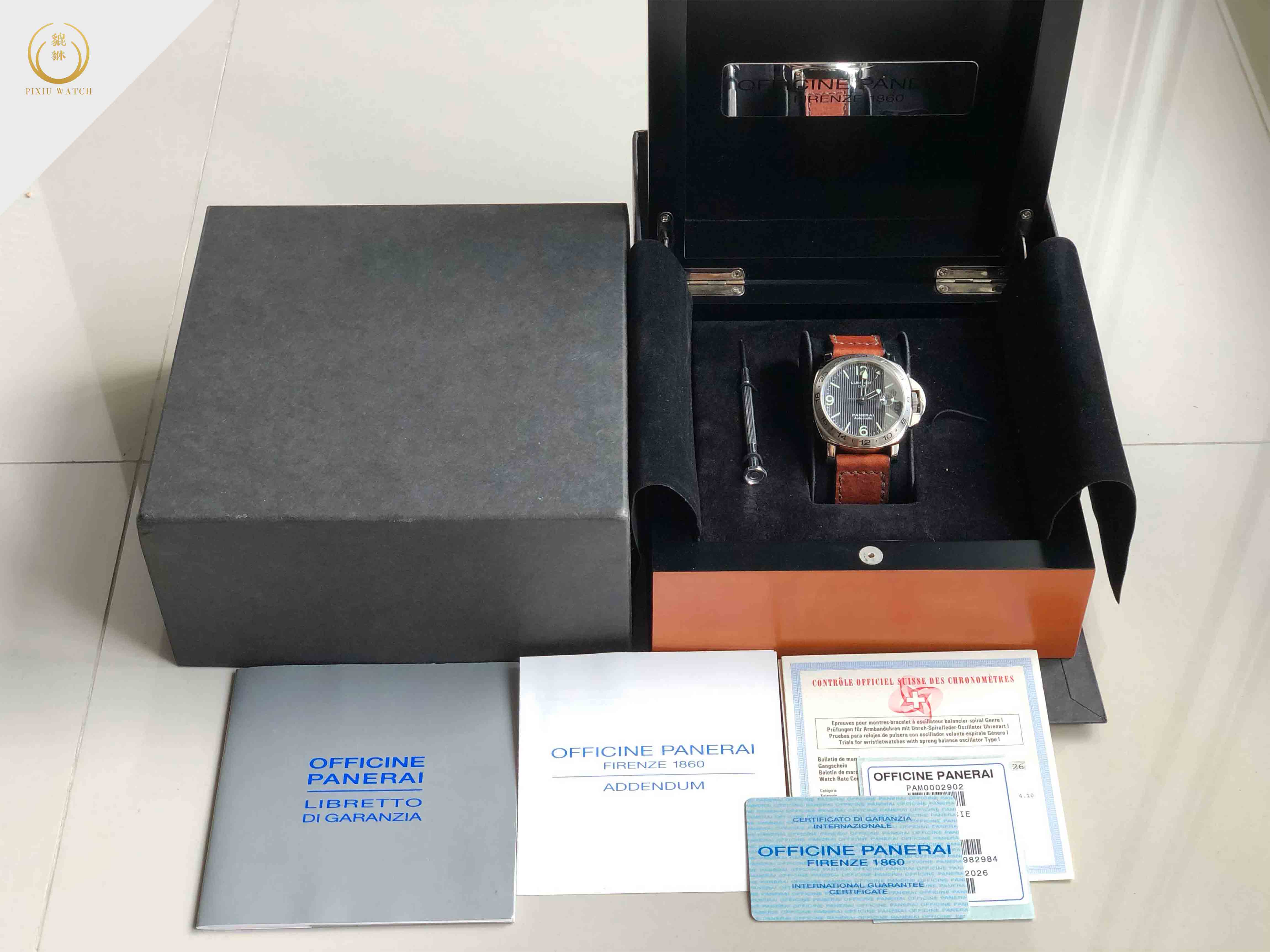 Panerai Luminor GMT “Tuxedo” Limited (PAM 29)