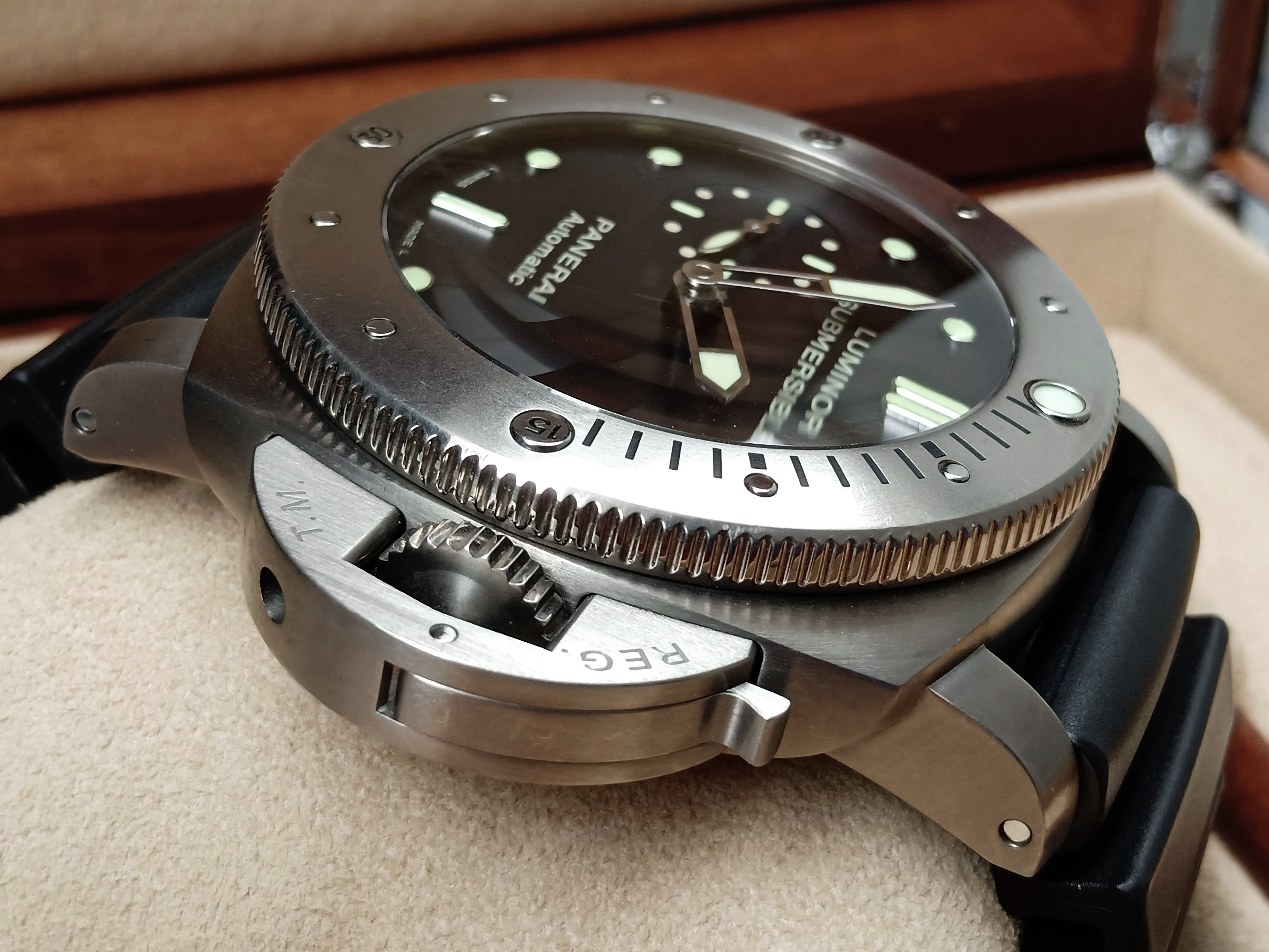 Panerai 305 Submersible Titanium