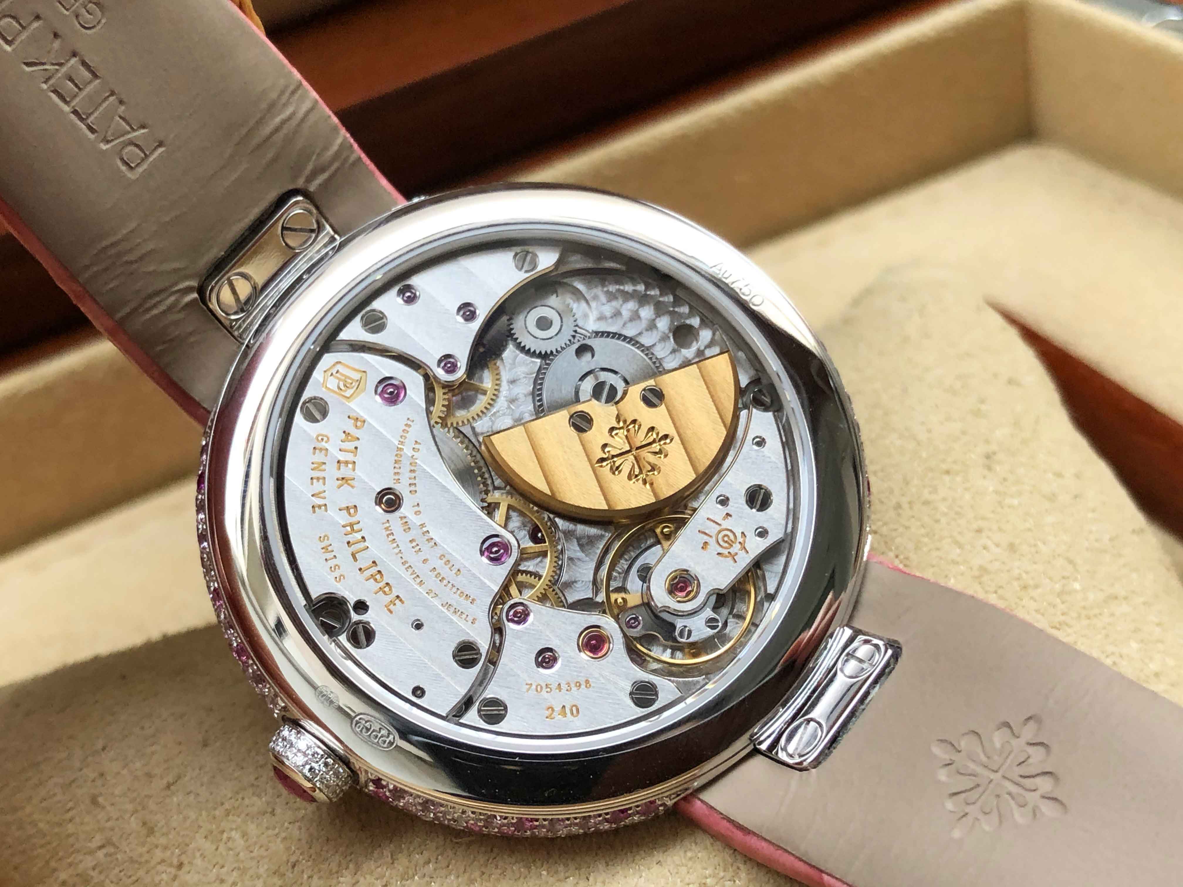 Patek Philippe Calatrava 4899/900G-001