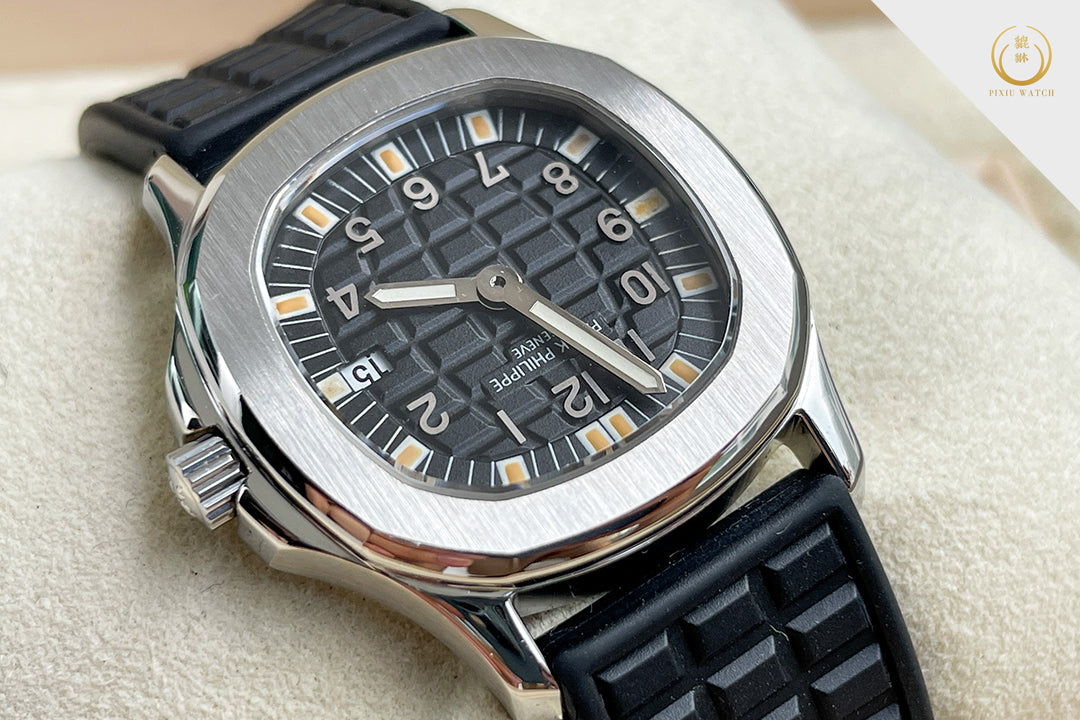 Patek Philippe Aquanaut 4960A-010 Ladies