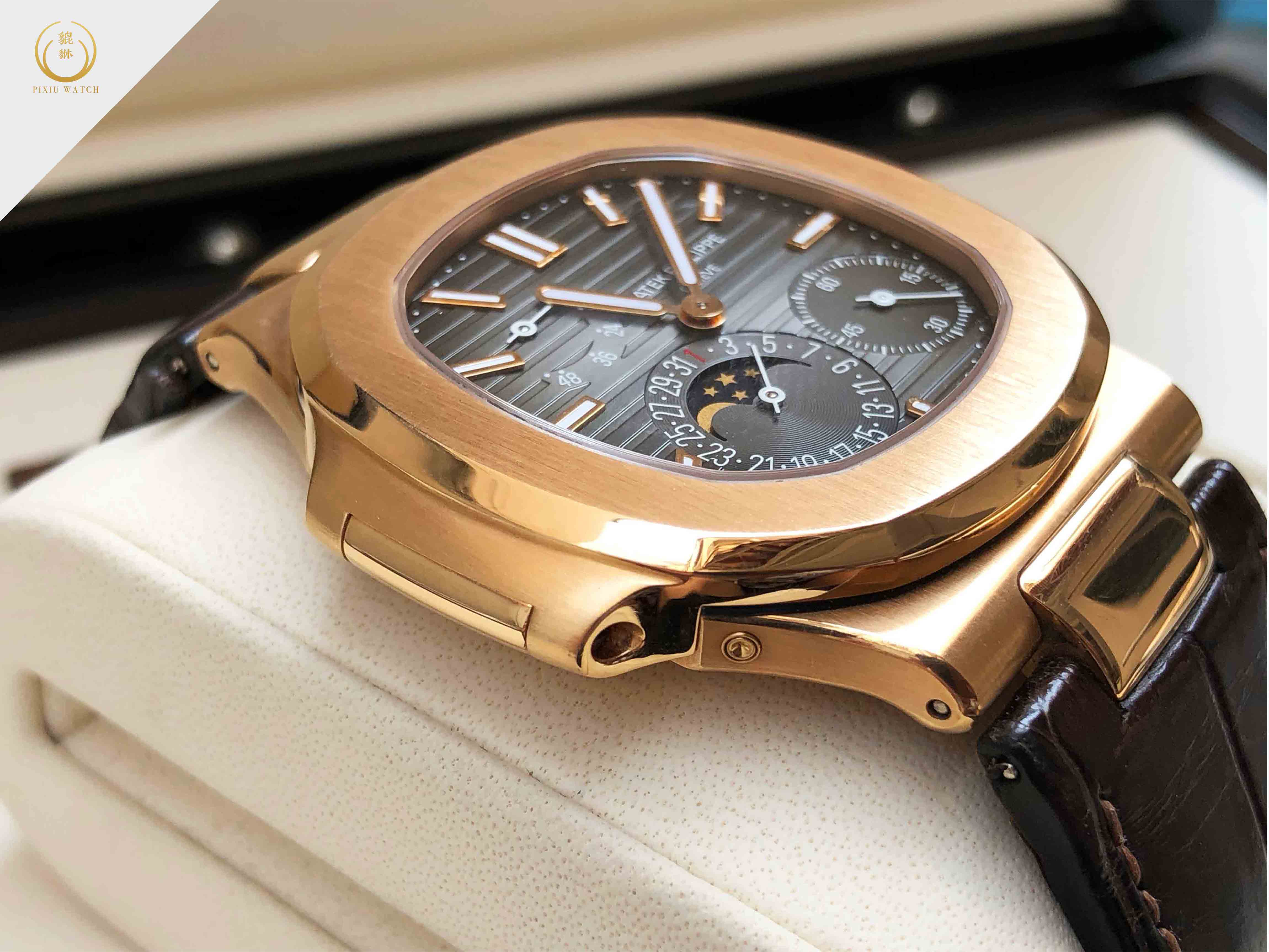 Patek Philippe Nautilus 5712R-001 Moon Phase Rose Gold