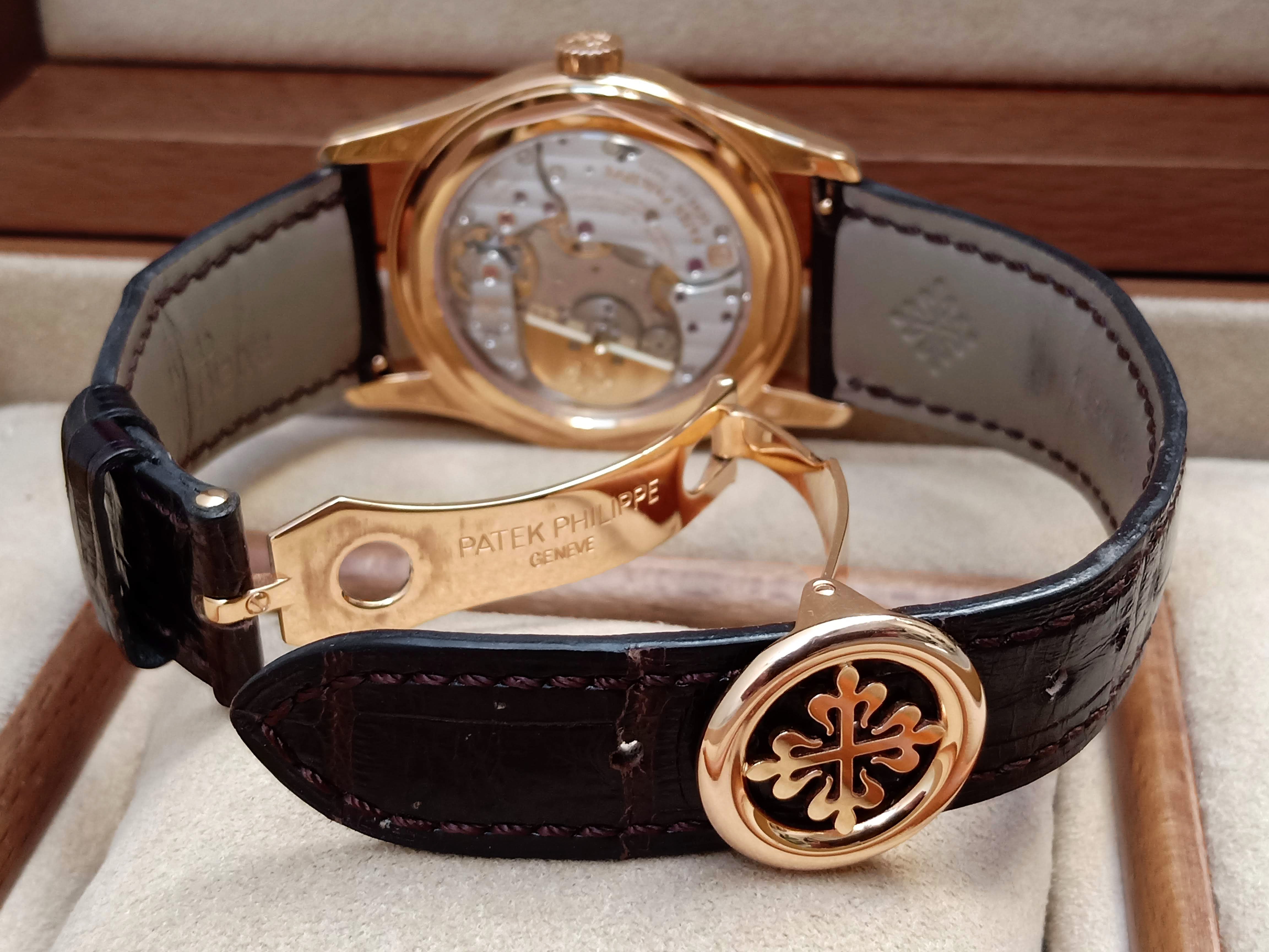 Patek Phillipe Calatrava 6000R-001 Rose Gold