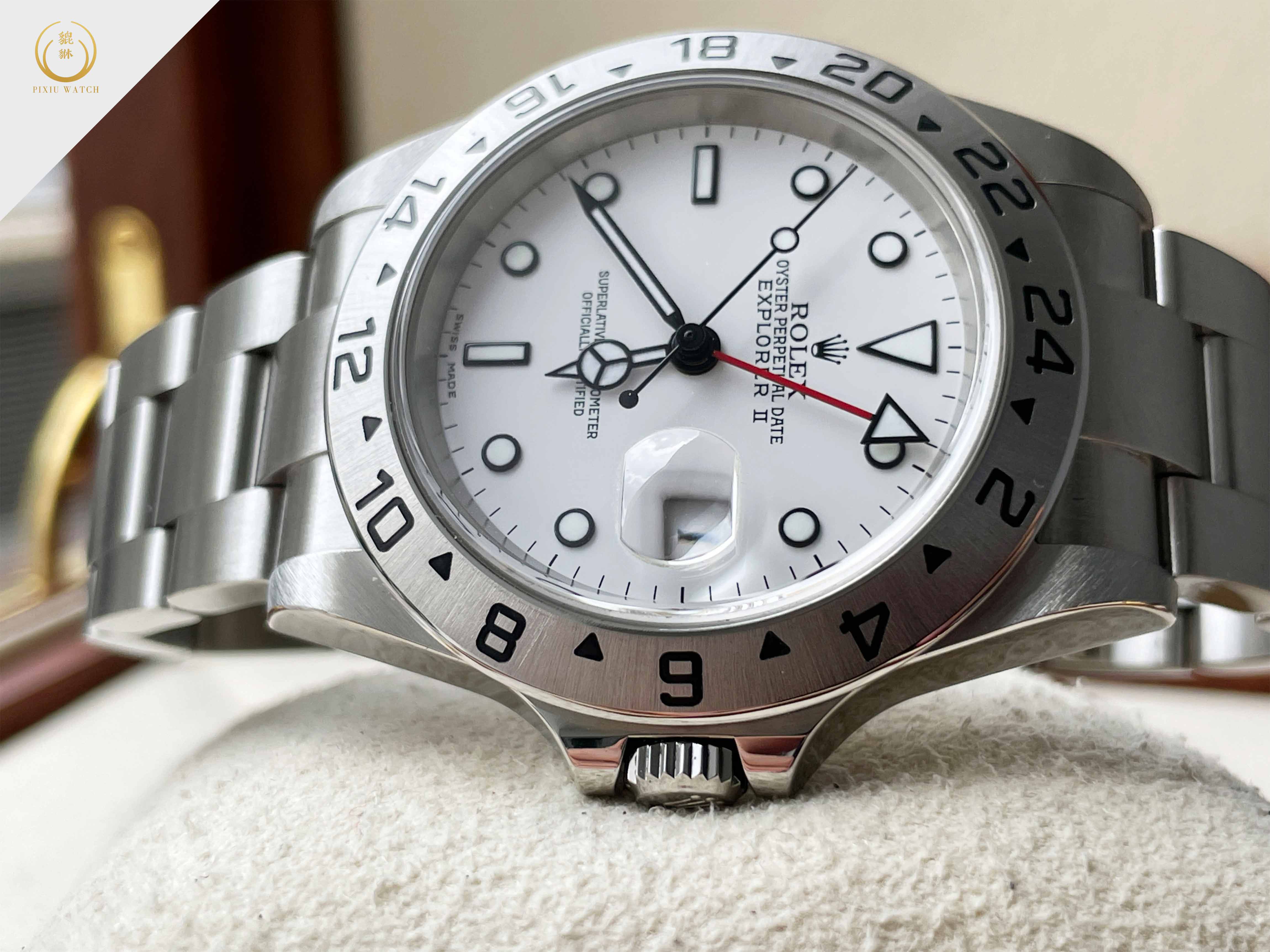Rolex Explorer II หน้าขาว เข็มแดง