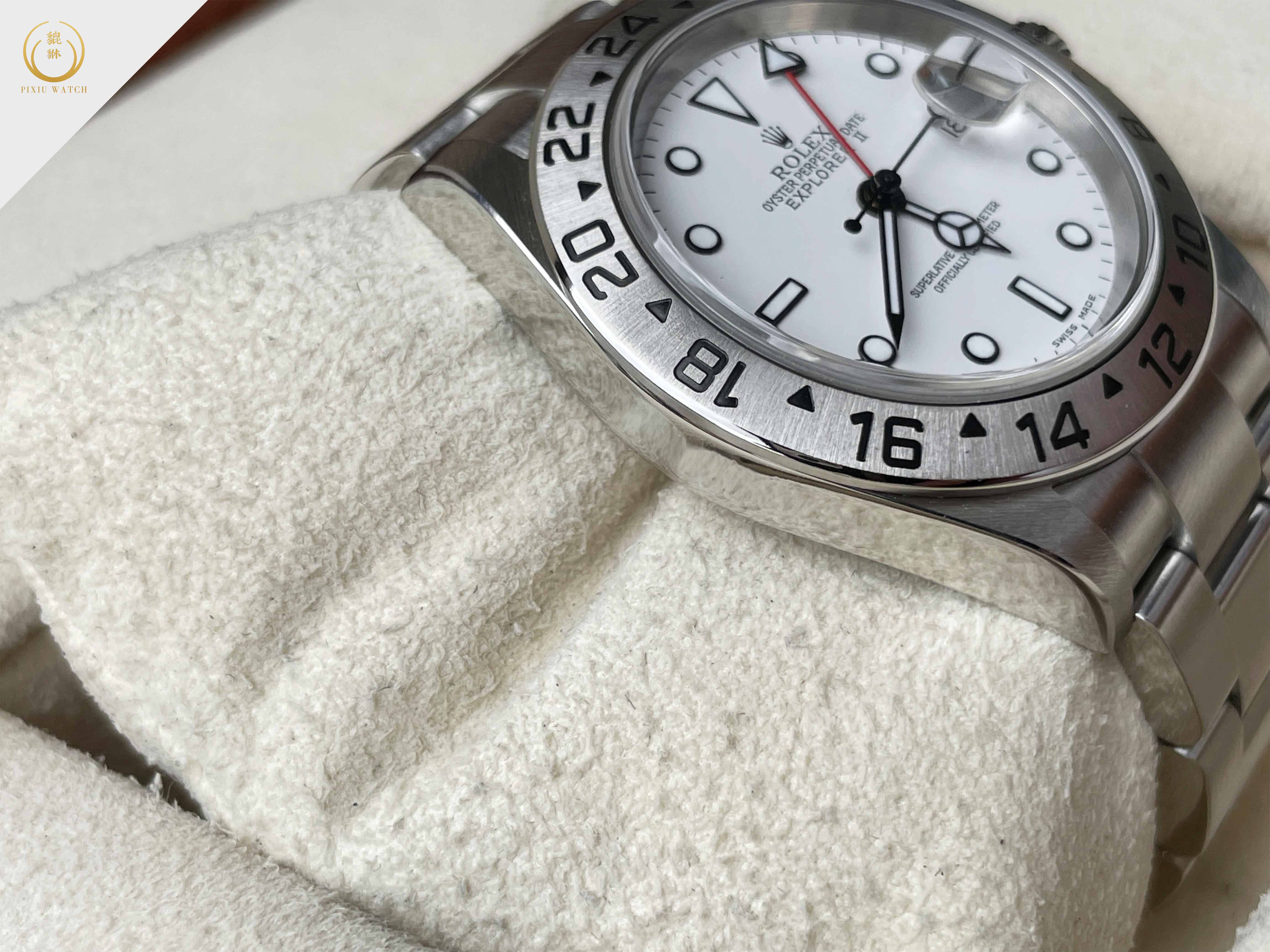 Rolex Explorer II หน้าขาว เข็มแดง