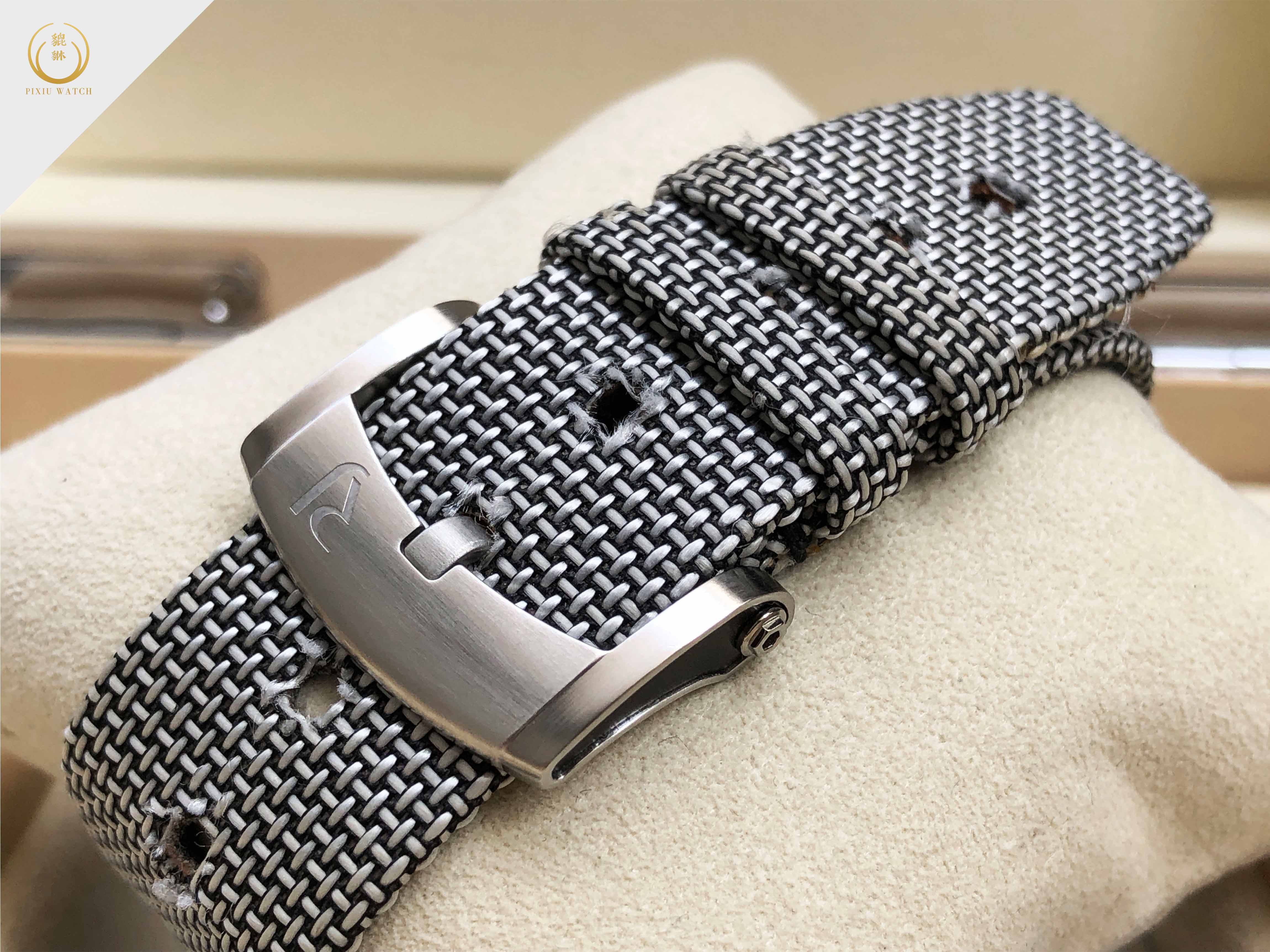 Romain Jerome Moon Invader 40 Heavy Metal Auto