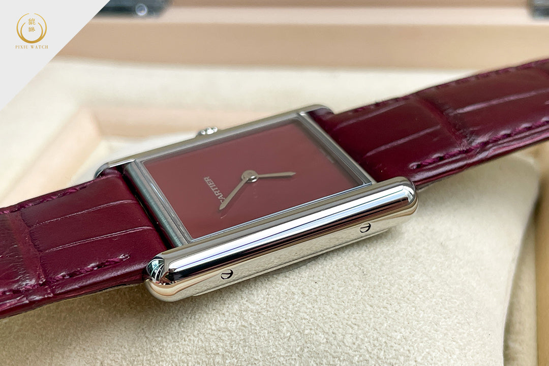 “Brand New” Cartier Tank Must De Red