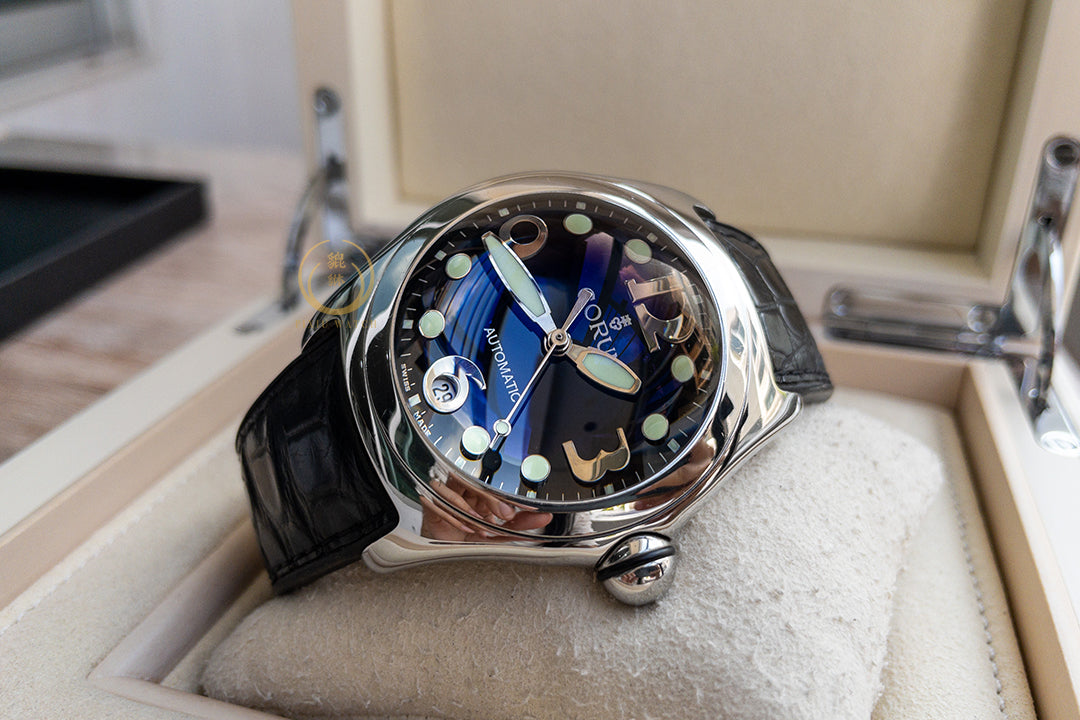 Corum Bubble Classic Black Dial Date Steel