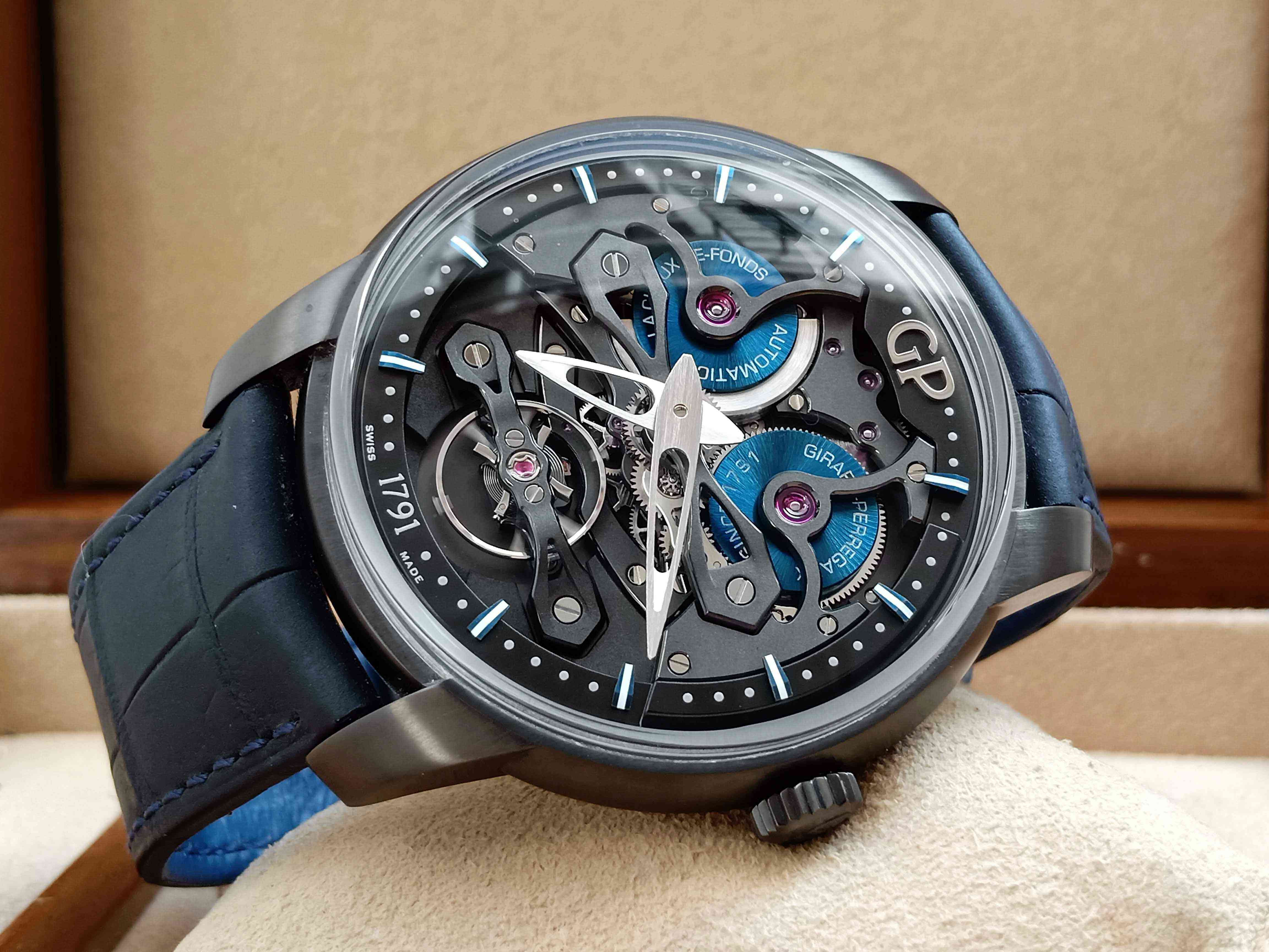 Girard-Perregaux Bridges Neo Bridges Earth to Sky Edition