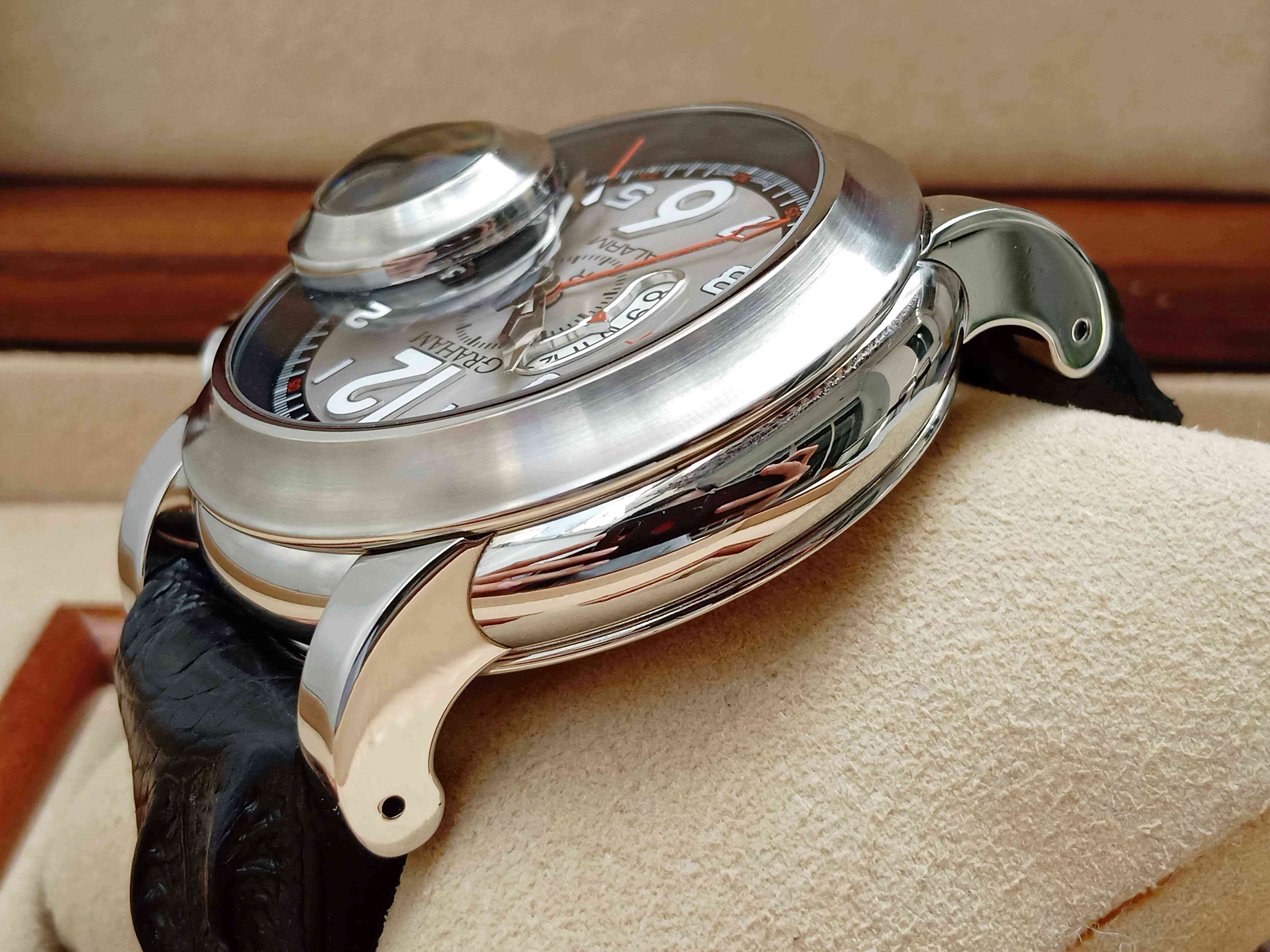 Graham Swordfish Grillo GMT-Alarm