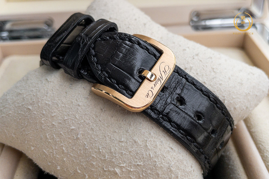 H. Moser & Cie. Venturer Vantablack Red Gold
