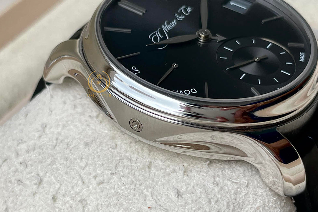 H. MOSER & CIE Endeavor Perpetual Calendar Platinum