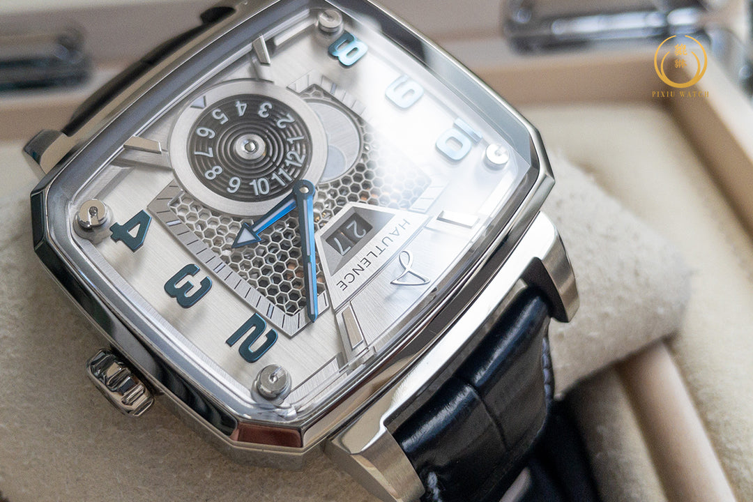 Hautlence Destination 02