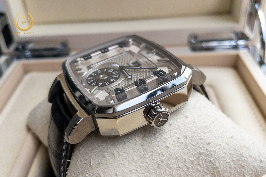 Hautlence Destination 02