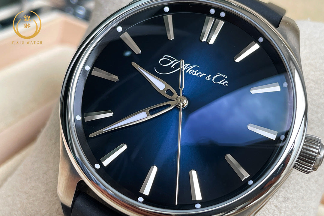 H. Moser & Cie. Pioneer Centre Seconds Midnight Blue Fume