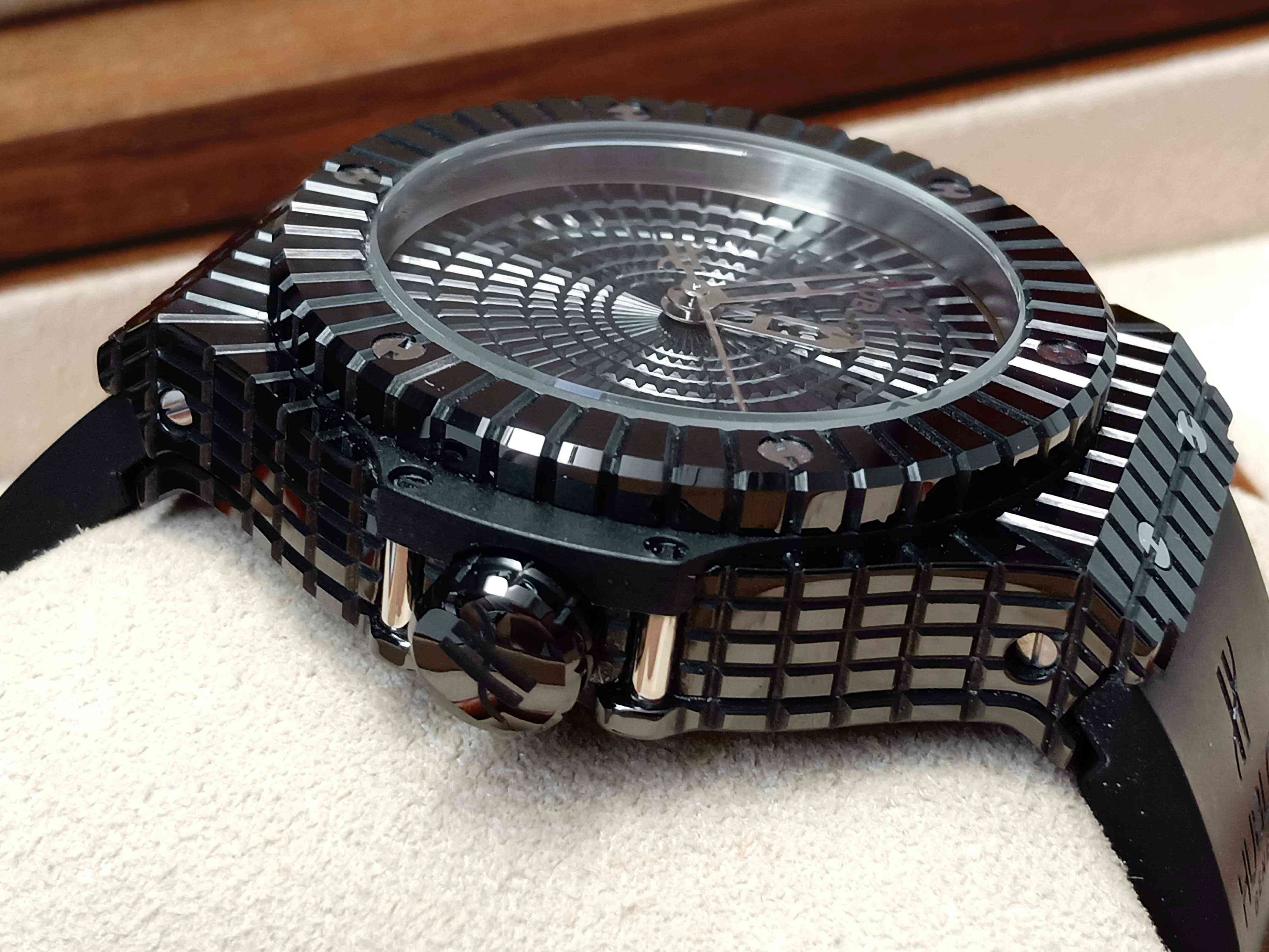 Hublot Bigbang Ceramic Cavier