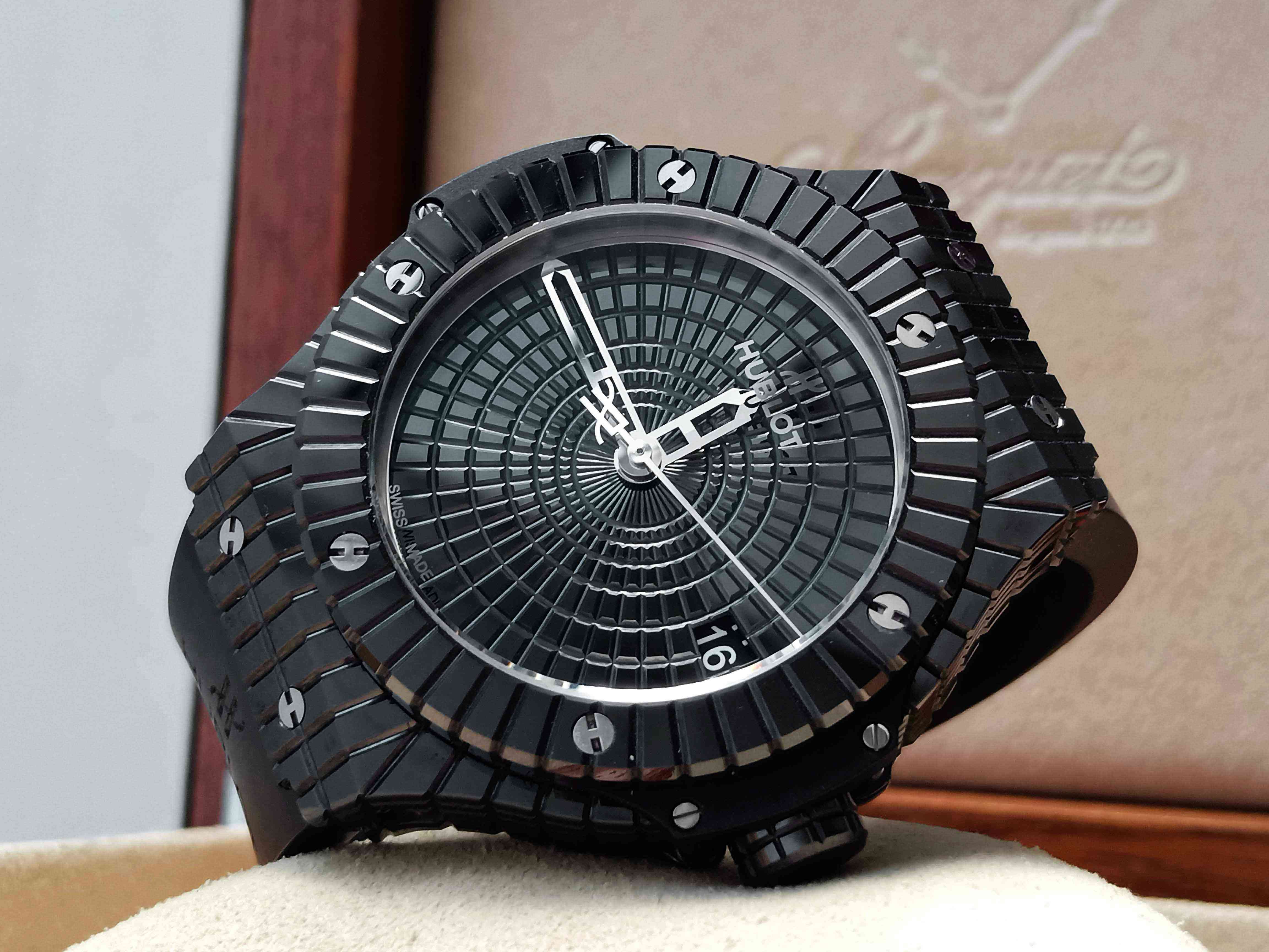 Hublot Bigbang Ceramic Cavier