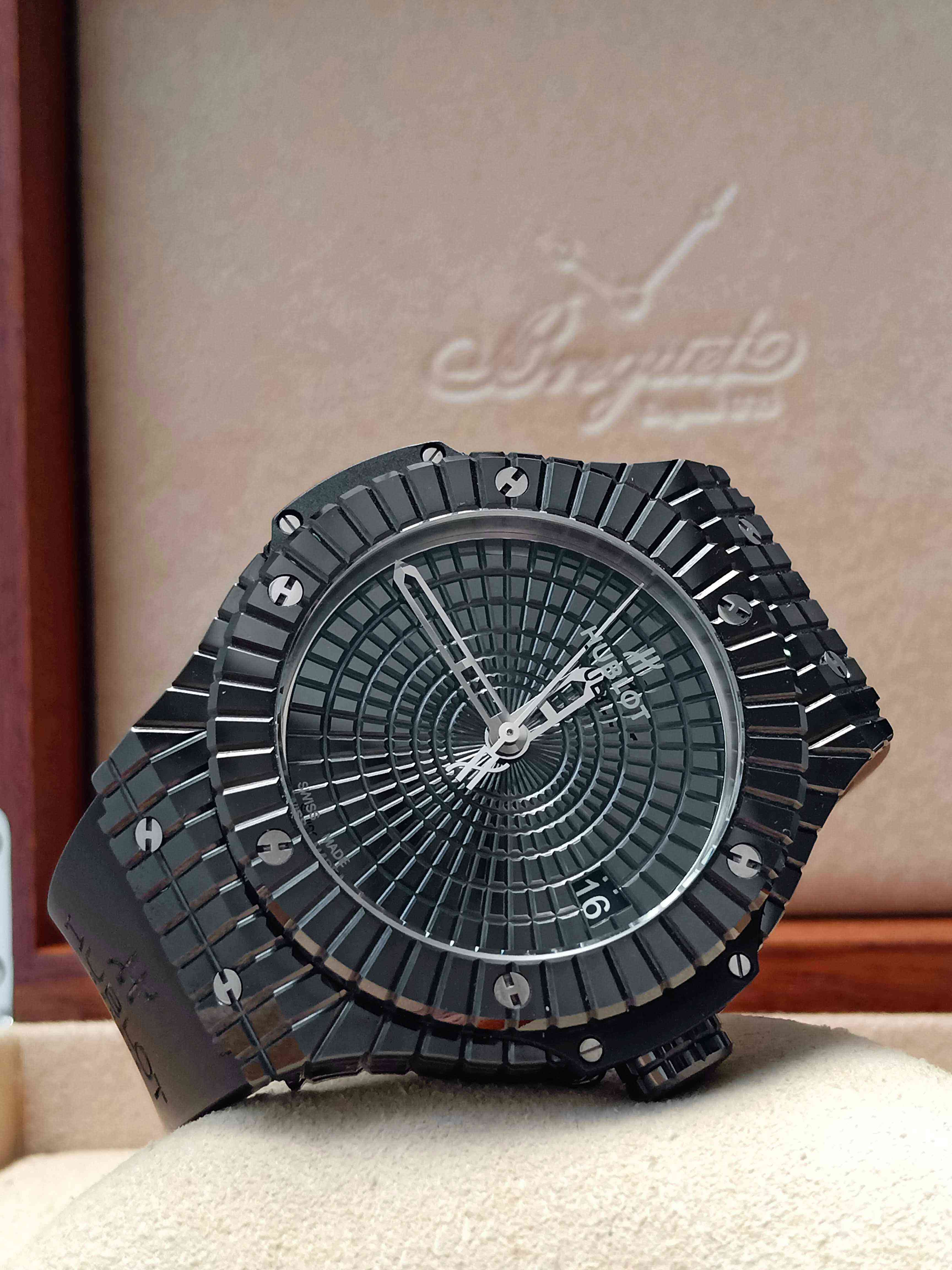 Hublot Bigbang Ceramic Cavier