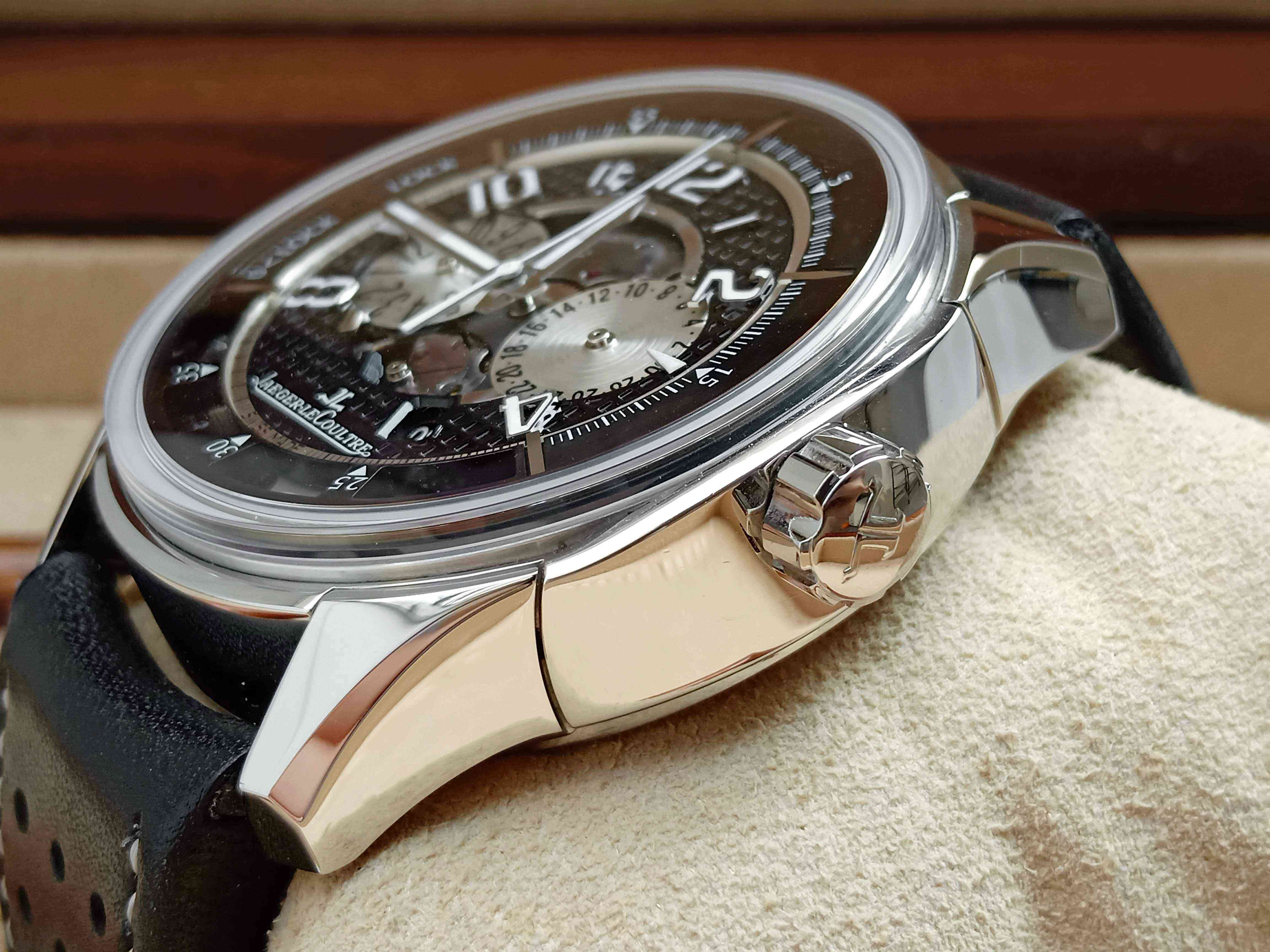 Jaeger LeCoultre Amvox 2 Aston Martin Chronograph Limited Edition