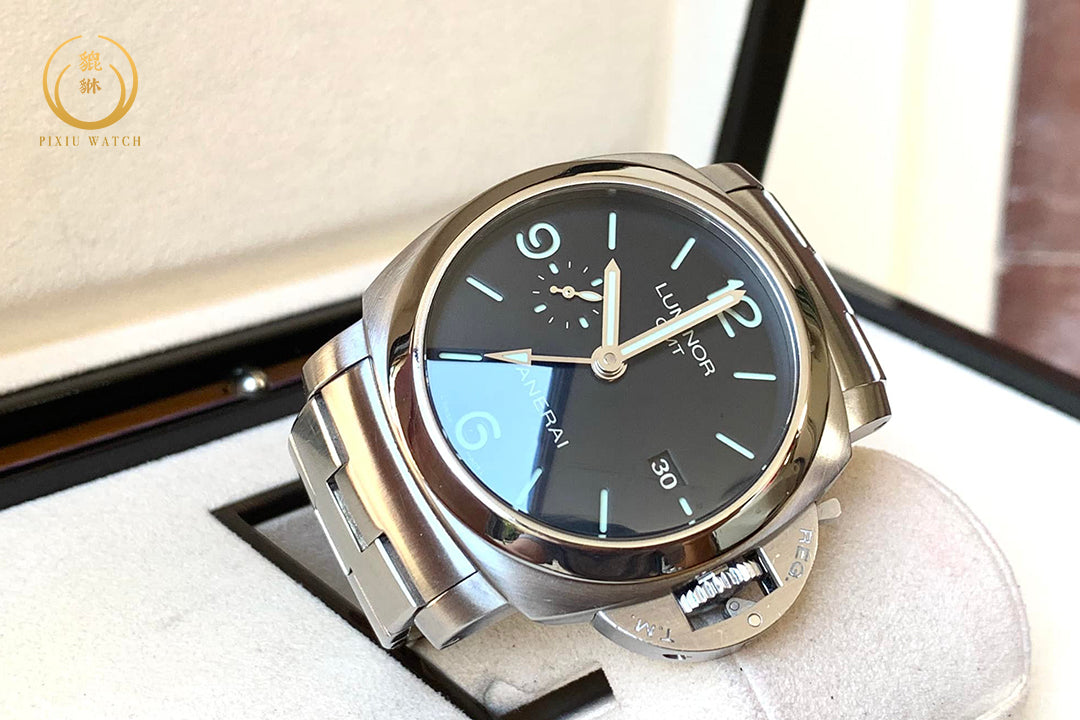 Panerai Luminor 329 GMT 3 Days