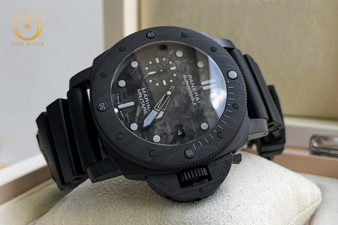Panerai Submersible PAM00979 Carbotech