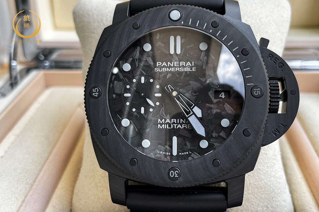 Panerai Submersible PAM00979 Carbotech