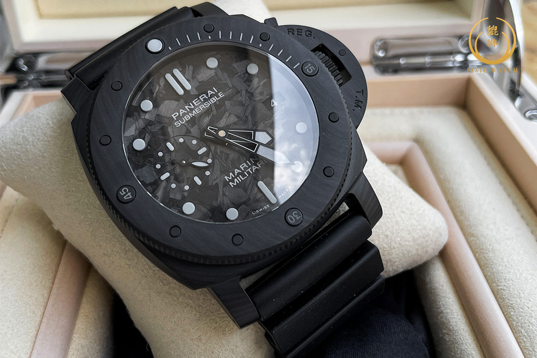 Panerai Submersible PAM00979 Carbotech