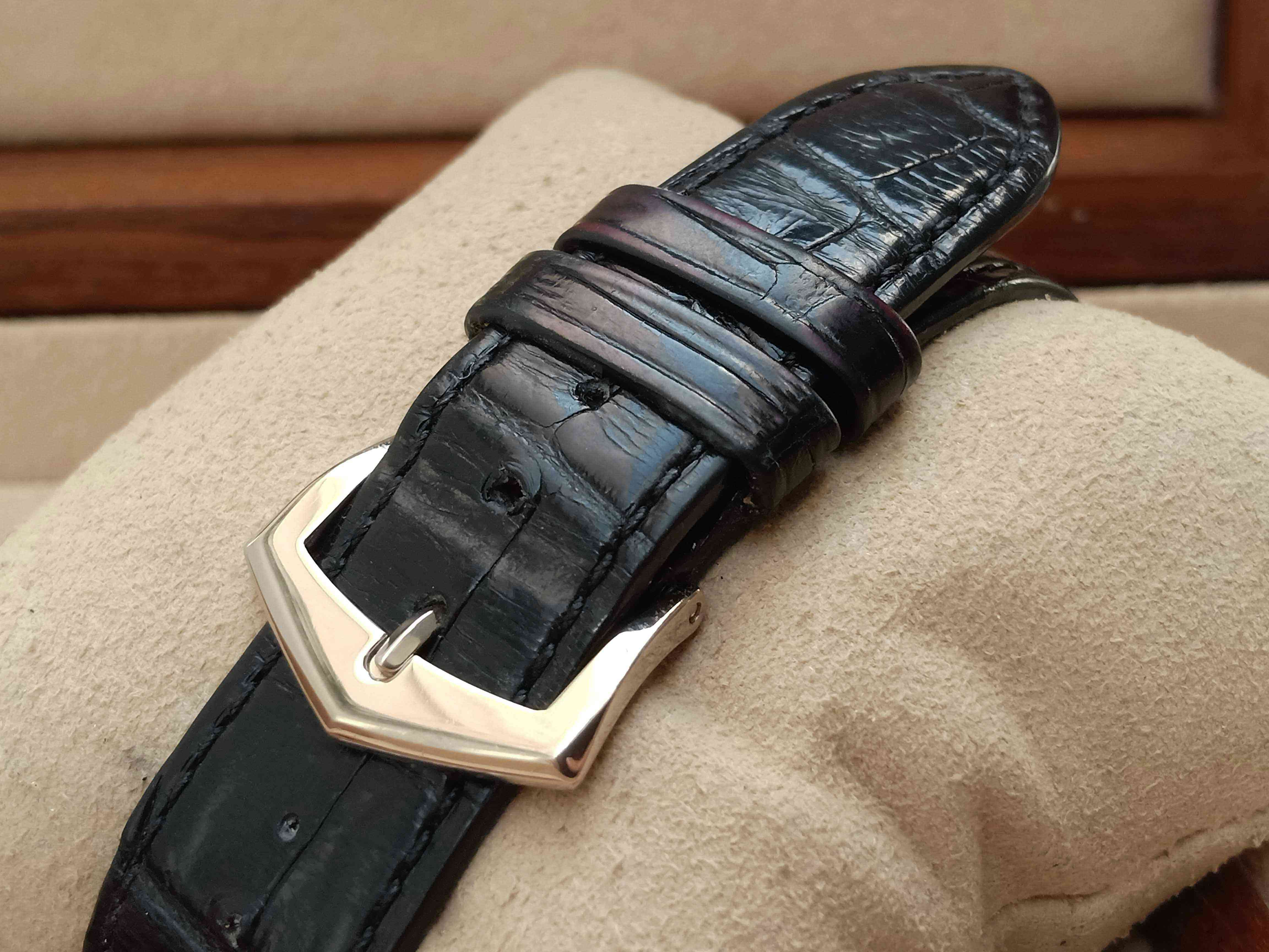 Patek Philippe Calatrava 5196G-001