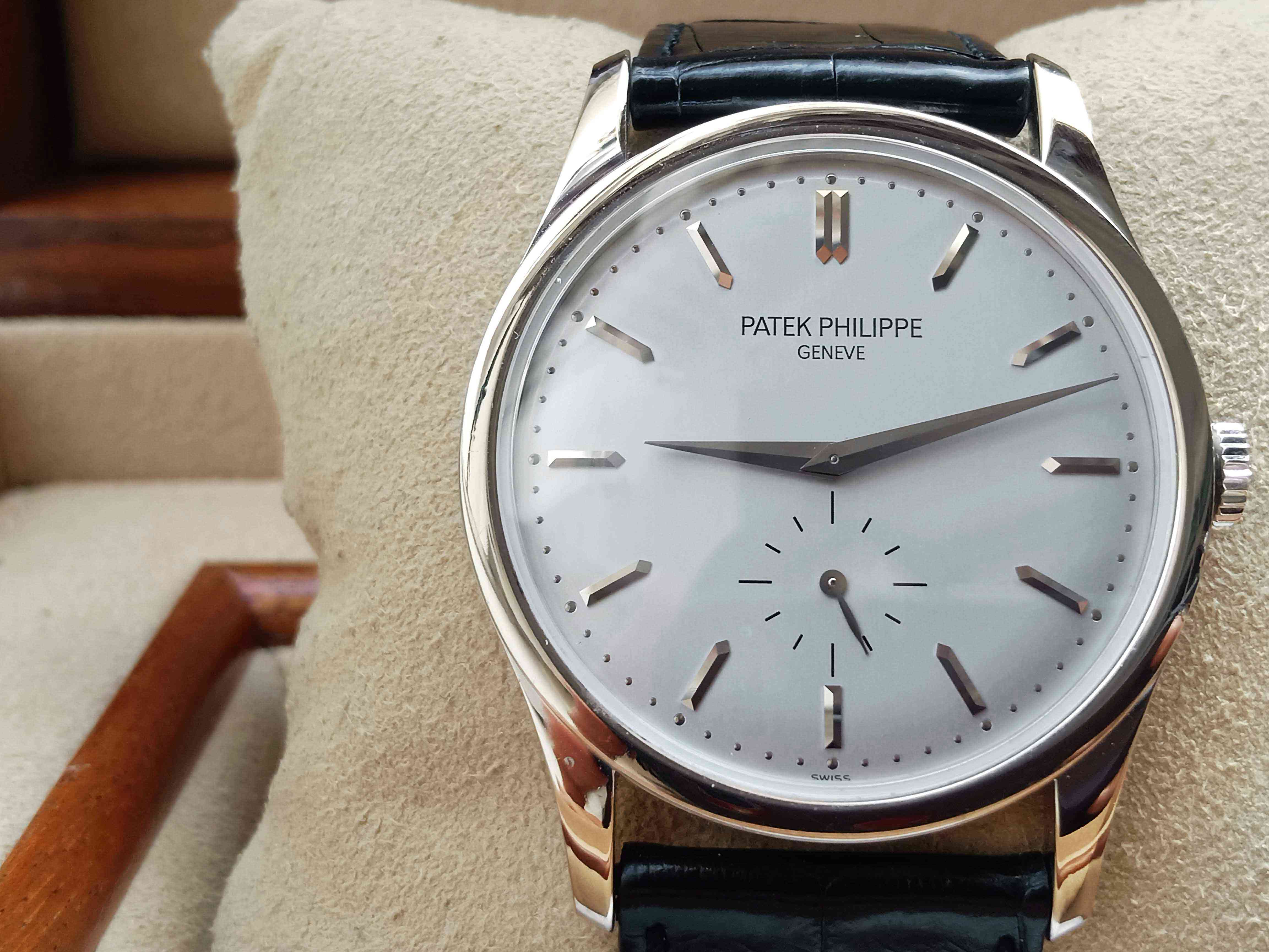 Patek Philippe Calatrava 5196G-001