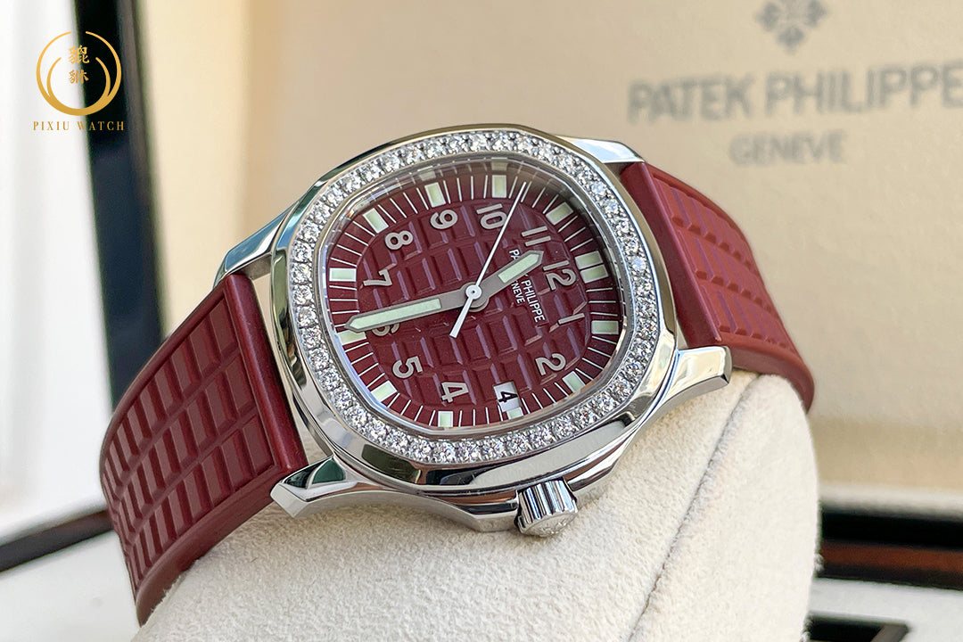 Patek Philippe Aquanaut 5067A-010 Burgundy Red Dail
